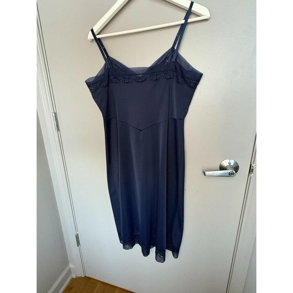 Vintage Van Raalte Full Slip Women's Medium Navy Nylon Pin-Up Rockabilly Gothic